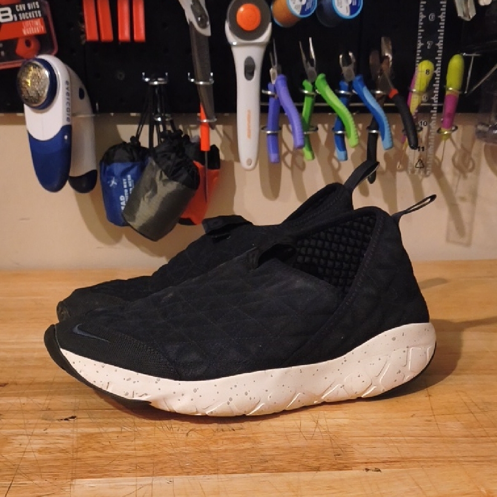 Nike ACG Black and White Slip-On Men's Sneakers